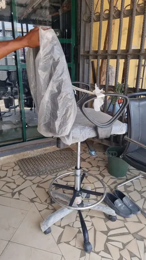 Quality Cashier / Receptionist Chair