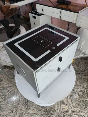 Sides Stool