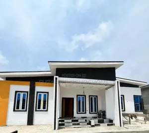 3bdrm Bungalow in Awoyaya for sale