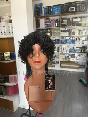 Trendy Short Curly Hair