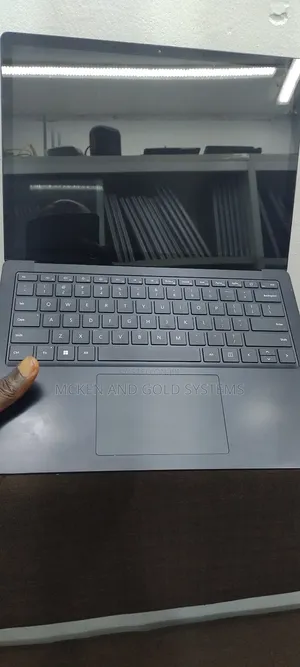 Laptop Microsoft Surface Book 3 16GB Intel Core i7 SSD 512GB