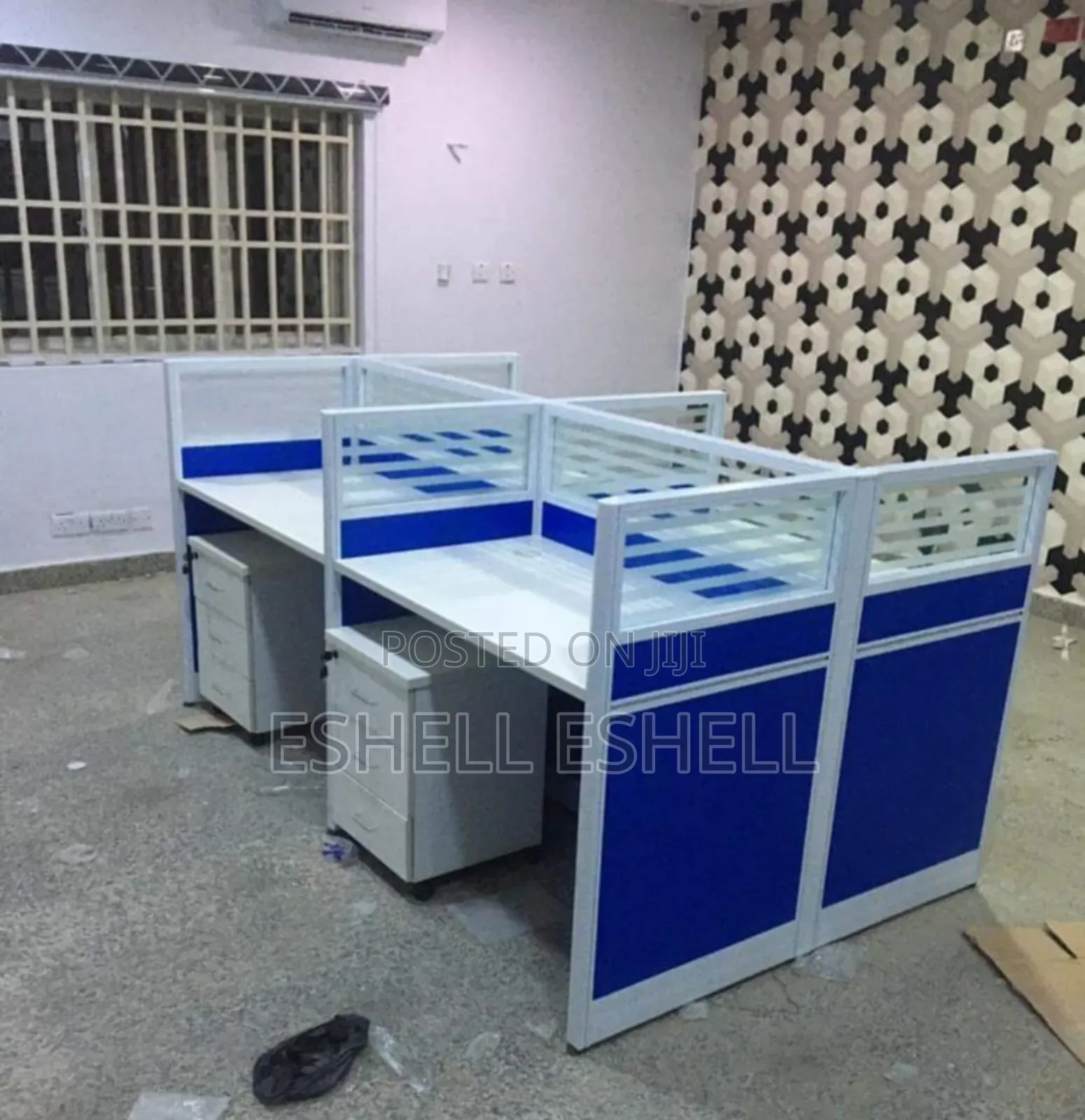 4 Seater Workstation Staff Table