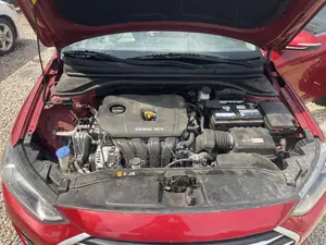 Hyundai Elantra Limited Sedan FWD (2.0L 4cyl 6A) 2017 Red