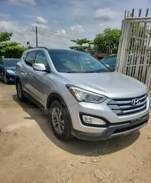 Hyundai Santa Fe GLS 4dr SUV AWD (3.3L 6cyl 6A) 2014 Silver