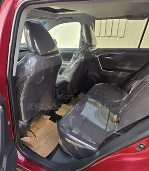 Toyota RAV4 XLE Premium AWD 2020 Red