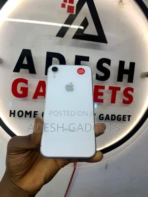 Apple iPhone XR 64 GB White