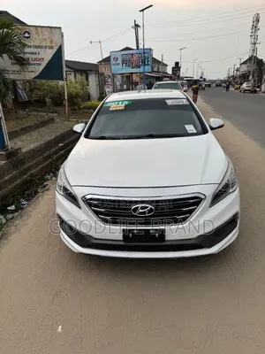 Hyundai Sonata Limited 4dr Sedan (2.4L 4cyl 6A) 2015 White
