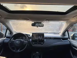 Toyota Corolla SE 2020 Silver