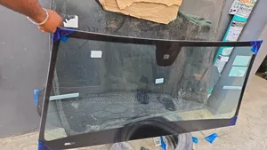 Glk350 2013 Windscreen Glass Available