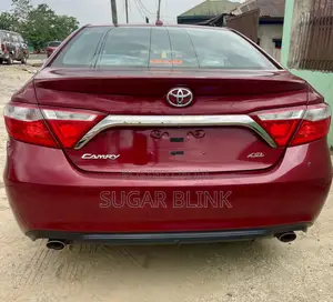 Toyota Camry XLE 4dr Sedan (3.5L 6cyl 6A) 2015 Red