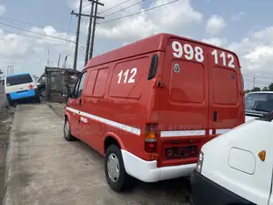 Ford Transit 2000 Red