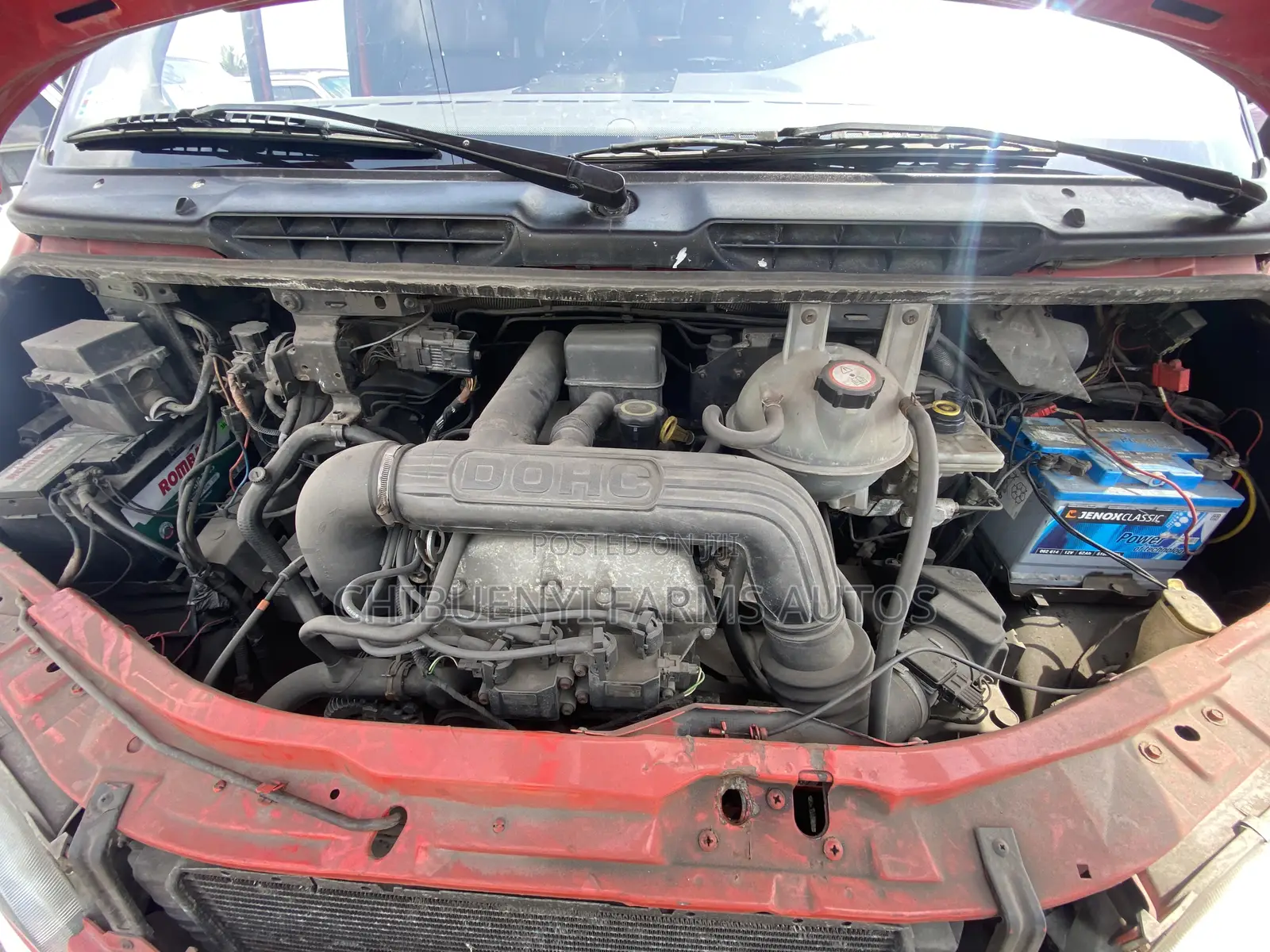 Ford Transit 2000 Red