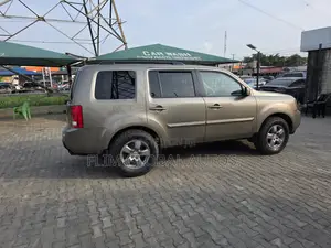 Honda Pilot EX 4dr SUV 4WD (3.5L 6cyl 5A) 2011 Gold