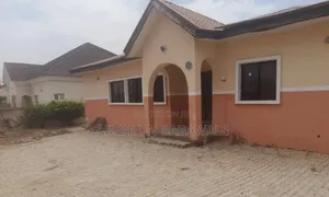 3bdrm Bungalow in Navy Estate Kashi, Karshi for sale
