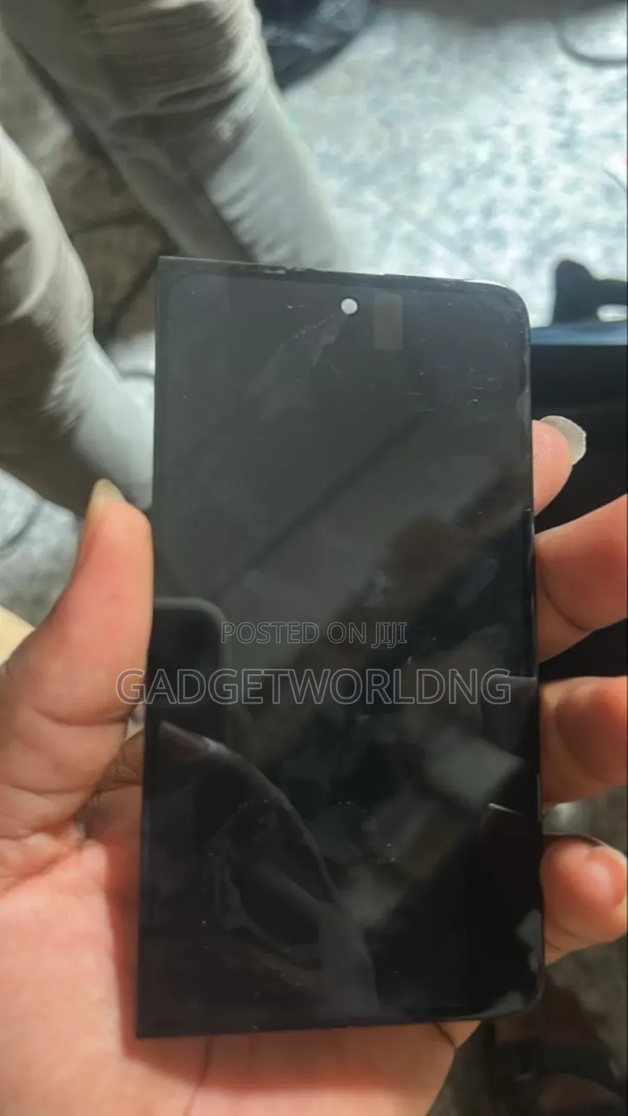 Google Pixel Fold Outer Screen