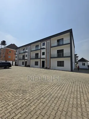 5bdrm Townhouse/Terrace in Jahi for sale