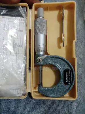 Mitutoyo Micrometer Screw Gauge 25mm