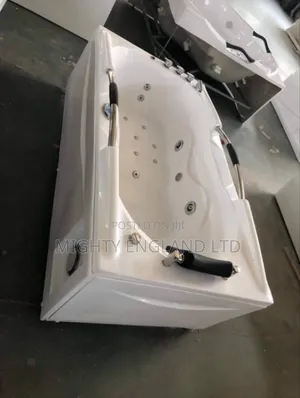 Single-Occupancy Massage Whirlpool Jacuzzi Bathtub