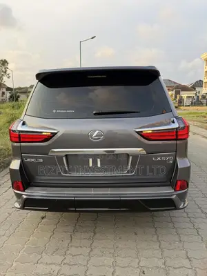 Lexus LX 570 AWD 2018 Gray