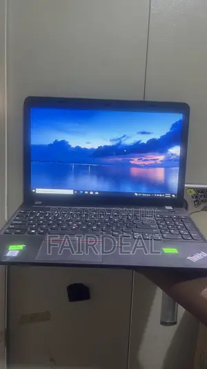 Laptop Lenovo ThinkPad E545 8GB Intel Core i3 HDD 500GB
