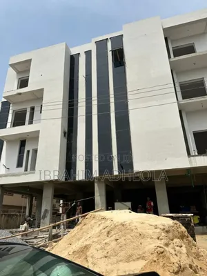 2bdrm Apartment in Lekki-Phase-1 for sale
