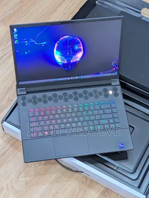 Laptop Dell Alienware M16 r1 12GB Intel Core i9 SSD 2T