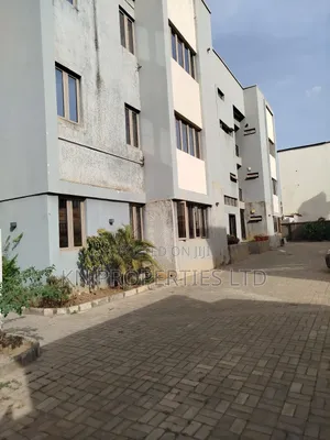 3bdrm Block of Flats in Durumi for rent
