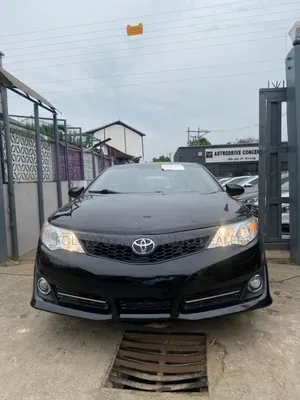 Toyota Camry SE 4dr Sedan (2.5L 4cyl 6A) 2014 Black