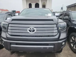 Toyota Tundra 1794 5.7L V8 4x4 CrewMax 5.6 ft. box 145.7 in. WB 2018 Black
