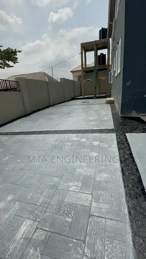 White and Gray Concrete Color Stamp