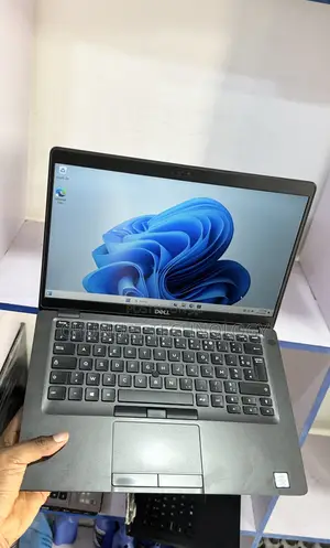 Laptop Dell Latitude 5400 8GB Intel Core i5 SSD 256GB