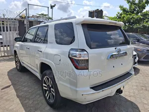 Toyota 4-Runner 2022 White