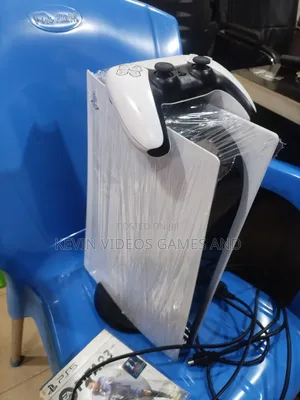 Uk Used Ps5 as Clean as New With Free Fifa23 Disc