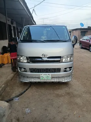 18 Heaters Hiace Bus for Rent