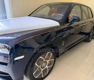 New Rolls-Royce Cullinan Black Badge 2024 Blue