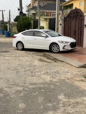 Hyundai Elantra 2018 White