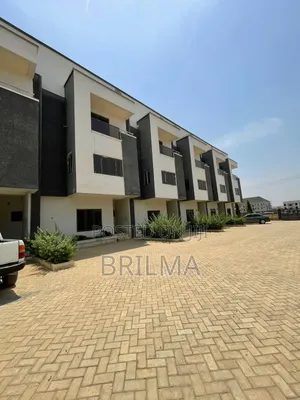 4bdrm Duplex in Jahi for sale