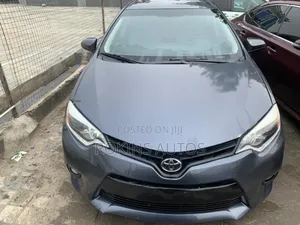 Toyota Corolla LE 4dr Sedan (1.8L 4cyl CVT) 2015 Gray