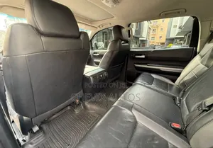 Toyota Tundra Limited 5.7L V8 4x4 Double Cab 6.6 ft. box 145.7 in. WB