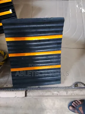 Big Rubber Car Tayer Wage