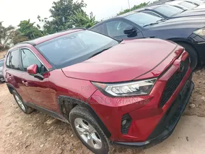 Toyota RAV4 2021 Red
