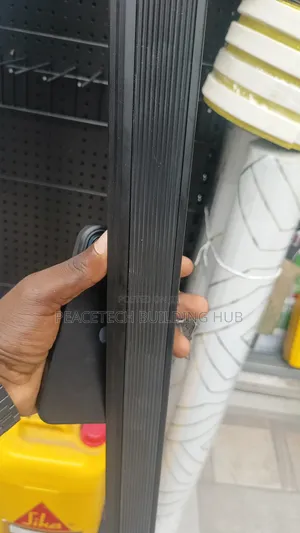 Black Step Trim Genesis