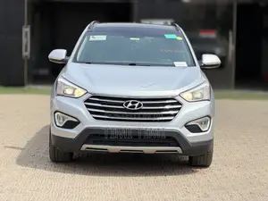 Hyundai Santa Fe Limited 4dr SUV AWD (3.3L 6cyl 6A) 2015 Silver