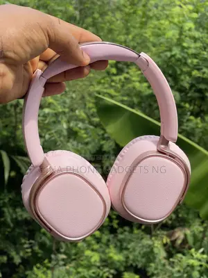 JBL Project 969 Noise Canceling Headphone With Detachable Mic.
