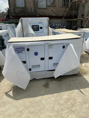 30kva Perkins Soundproof Generator England Engine