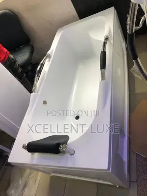 Executive Fiber Bathtub With Handles And Head Rest