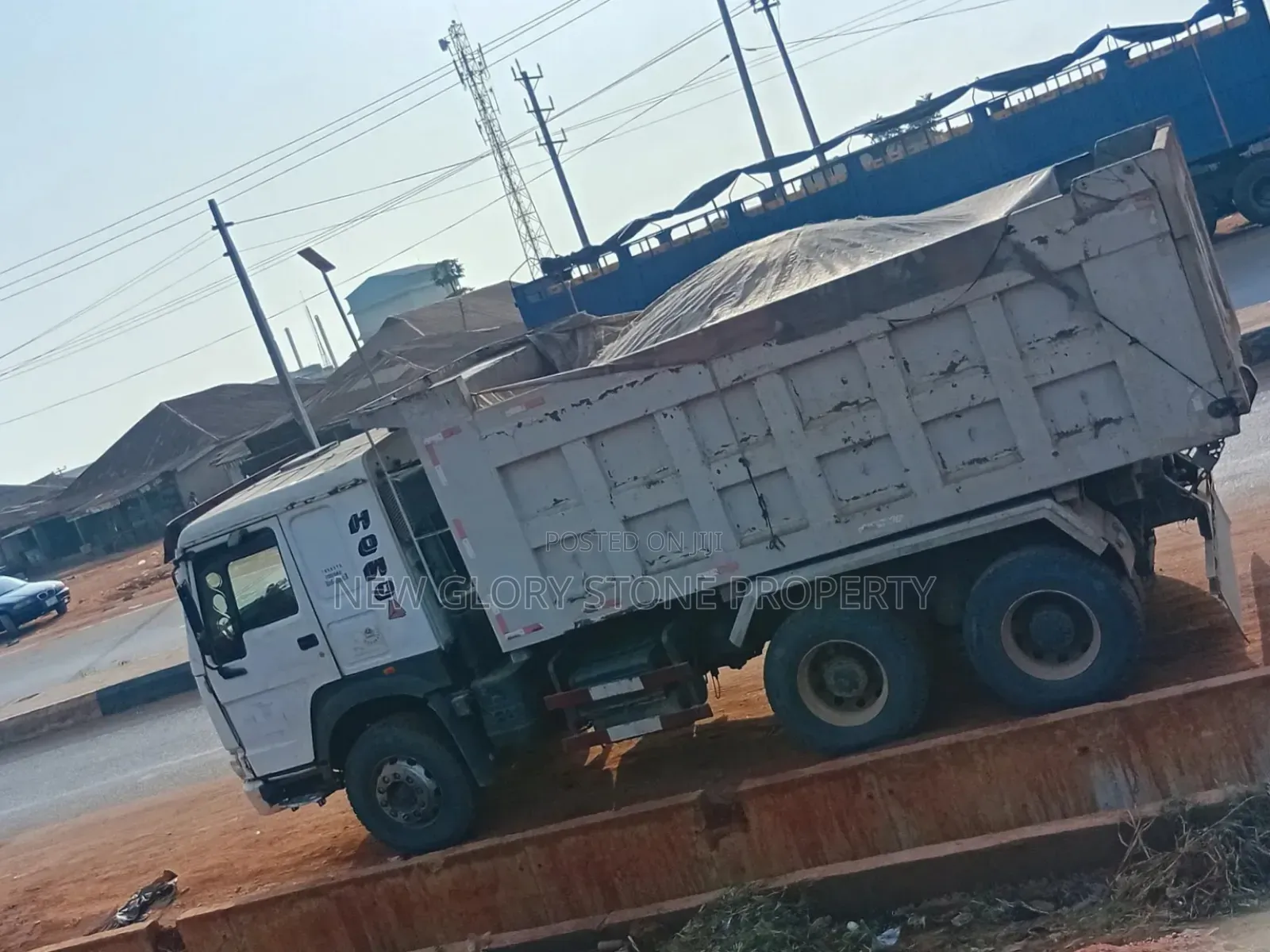 Granite 30tons and Sharp Sand