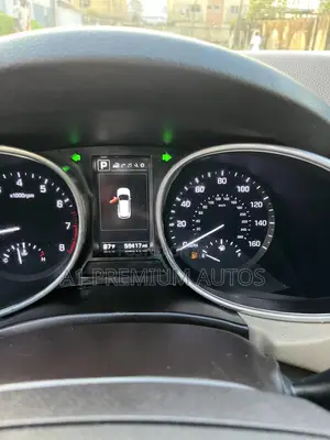 Hyundai Santa Fe SE Ultimate AWD 2018 White
