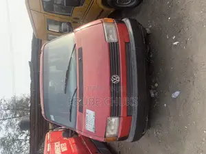 Volkswagen Transporter 2000 Red