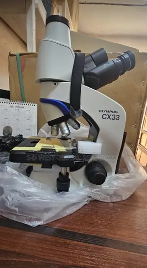 Olympus Cx-33
